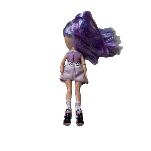 Rainbow High Cheer Violet Willow Purple Fashion Doll Cheerleader - Picture 5 of 6